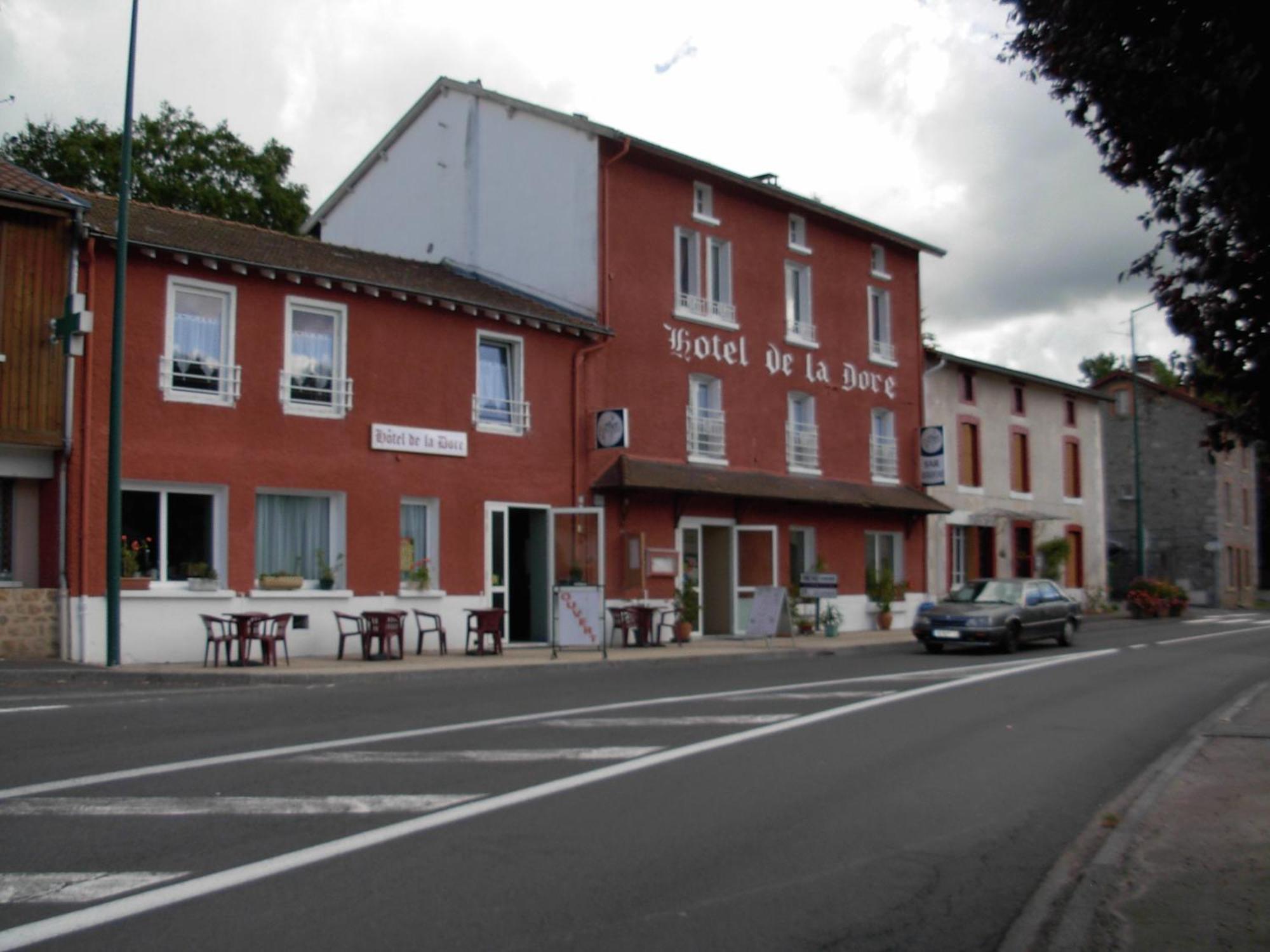 Logis Hotel Restaurant De La Dore Vertolaye 외부 사진