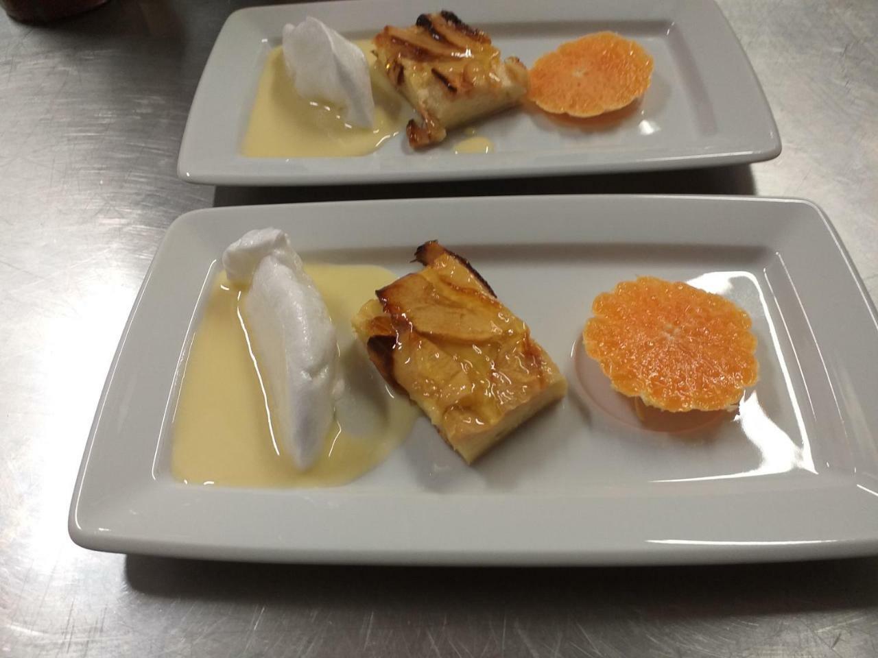 Logis Hotel Restaurant De La Dore Vertolaye 외부 사진