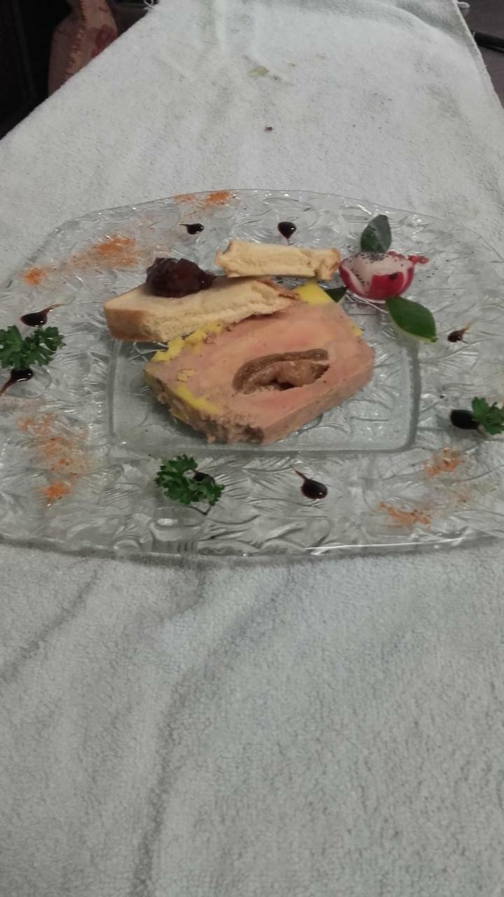 Logis Hotel Restaurant De La Dore Vertolaye 외부 사진